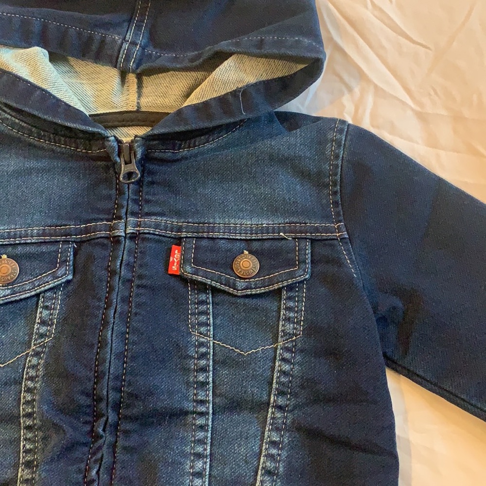 Levi’s Jacket - Picture 2 of 3